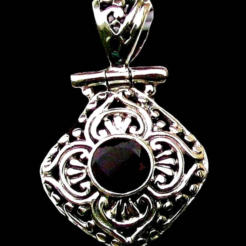 Bijoux indiens - Pendentif indien - Grenat