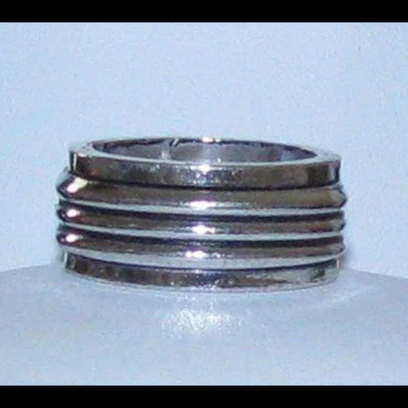 Bague indienne fantaisie en métal aspect triple anneau