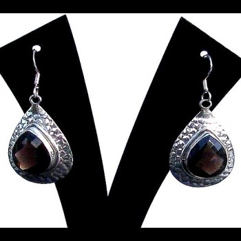 Boucles d'Oreilles monture argent martelé et pierres quartz fumé facettées