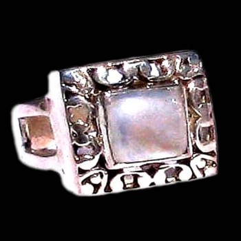 Bague indienne argent et Pierre de Lune - Bijoux indiens