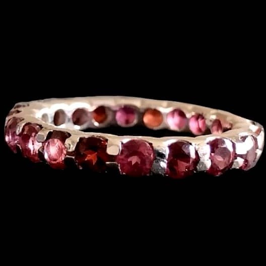 Bague argent rhodié Grenat naturel